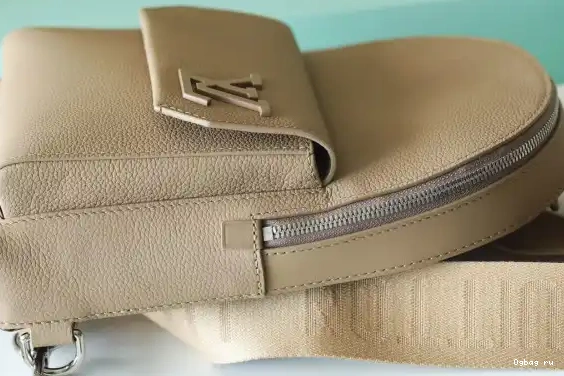 Slingbag Pilot VUITTON LOUIS 0508